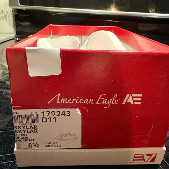 Brand New AE Blush Slip On Canvas Runners - Picture 3 of 4